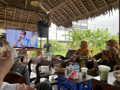 GIF. Coffee and Green Space