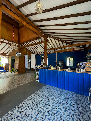 Plesiran Coffee & Space