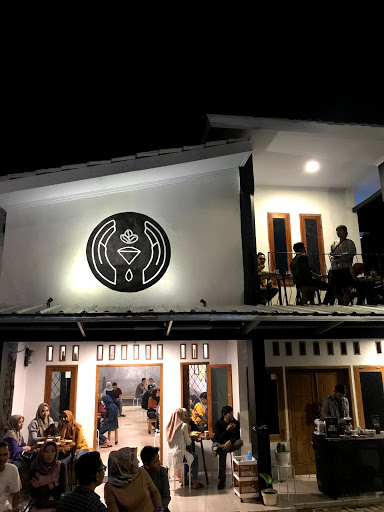 Bitts Fast&Slow Coffee Bar