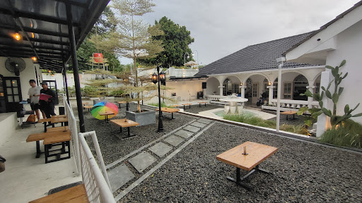 KRATON HOUSE Coffee & Resto