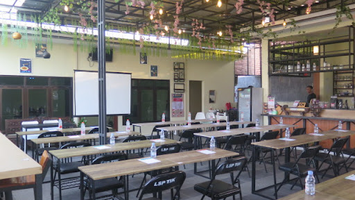 Upstair Coffee & Kitchen