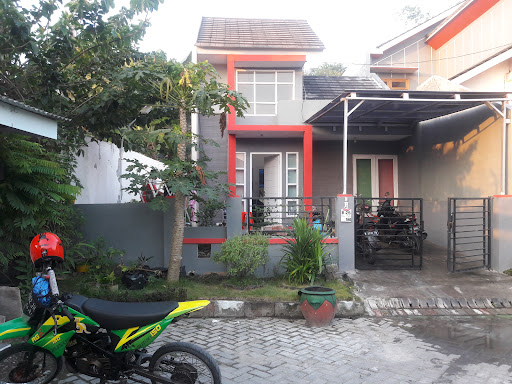 SBG Gresik ("Behel Gresik")
