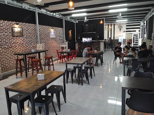 Imajinasi Cafe & Billiard