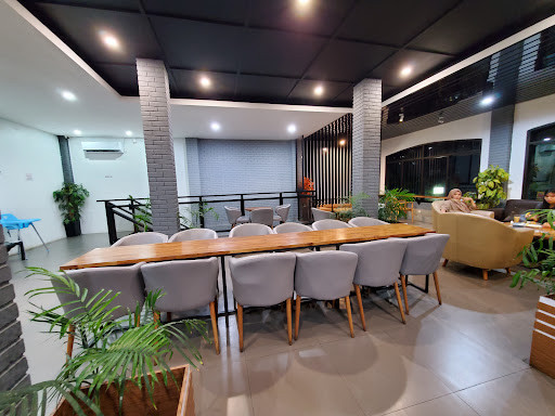 Utopia Coffee & Bistro