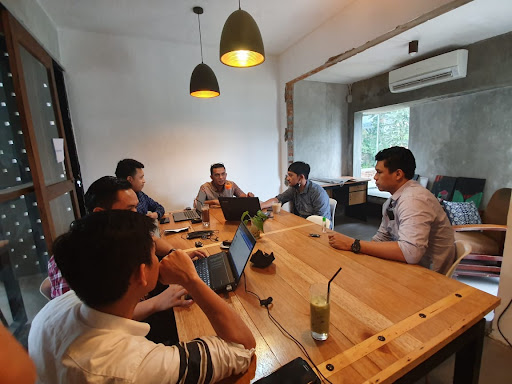 Ruang Dualapan Ruang Dualapan