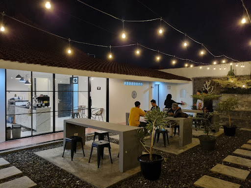 Muara Cafe & Space