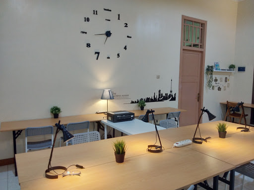 HOLZIC - Office & Training Centre