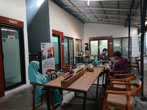 Kolektif Coworking Space & Collaboraction