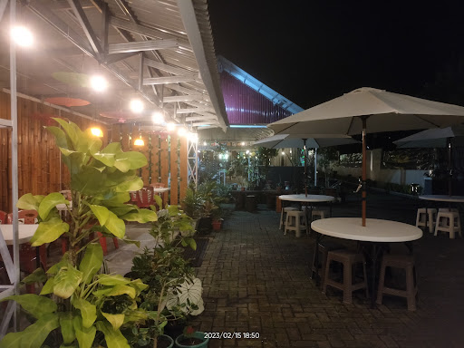 d' PIETERS Cafe & Resto Tondano d' PIETERS Cafe & Resto Tondano