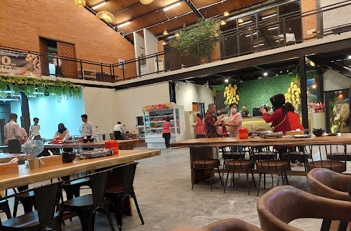 Full House cafe and restaurant