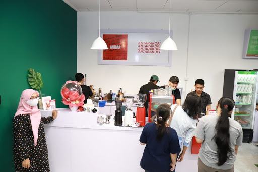 SPACE CO-WORKING & CAFETARIA